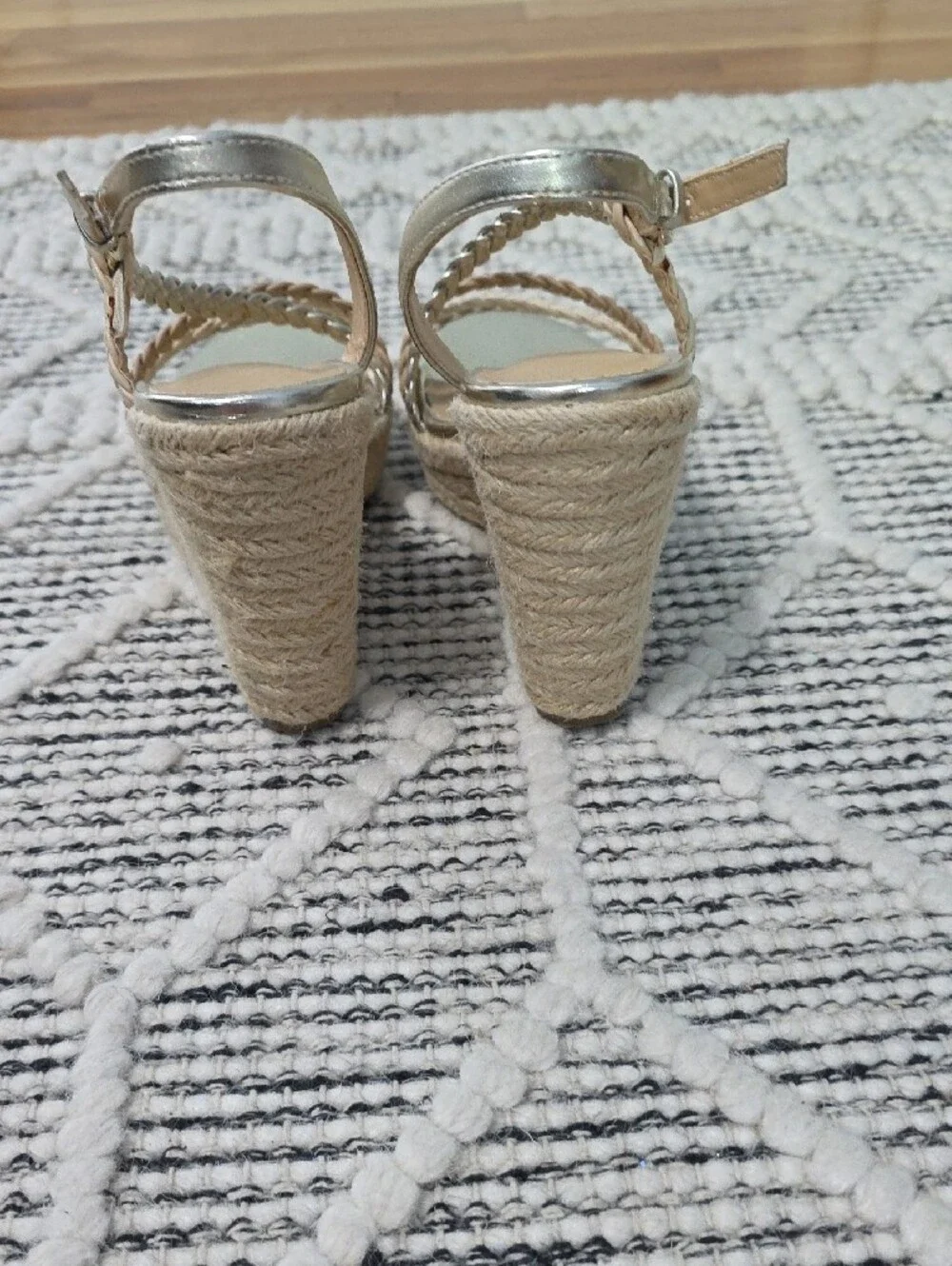 Nine West fit toe metallic